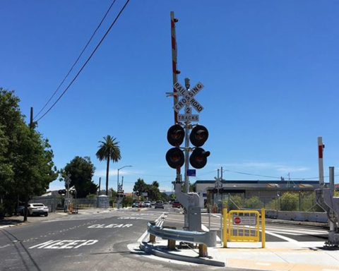 Caltrain completes safety improvements at three Redwood City grade crossings