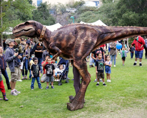 Hillsdale Shopping Center goes Jurassic with lifelike dinosaurs in September