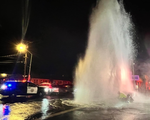 Driver busted for DUI, hit-and-run after colliding with fire hydrant in Redwood City