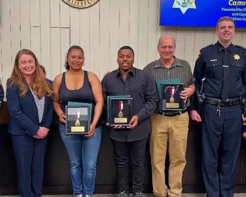 Heroes honored for pulling victims from burning car in San Carlos