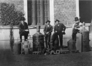 Cops vs. Bootleggers San Mateo County’s rugged shore kept smugglers a step ahead during Prohibition.